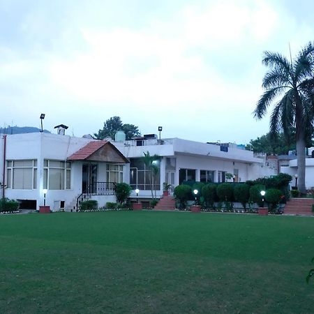 Black Mango Resort Kala Amb Exterior photo