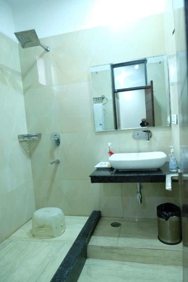 Black Mango Resort Kala Amb Exterior photo